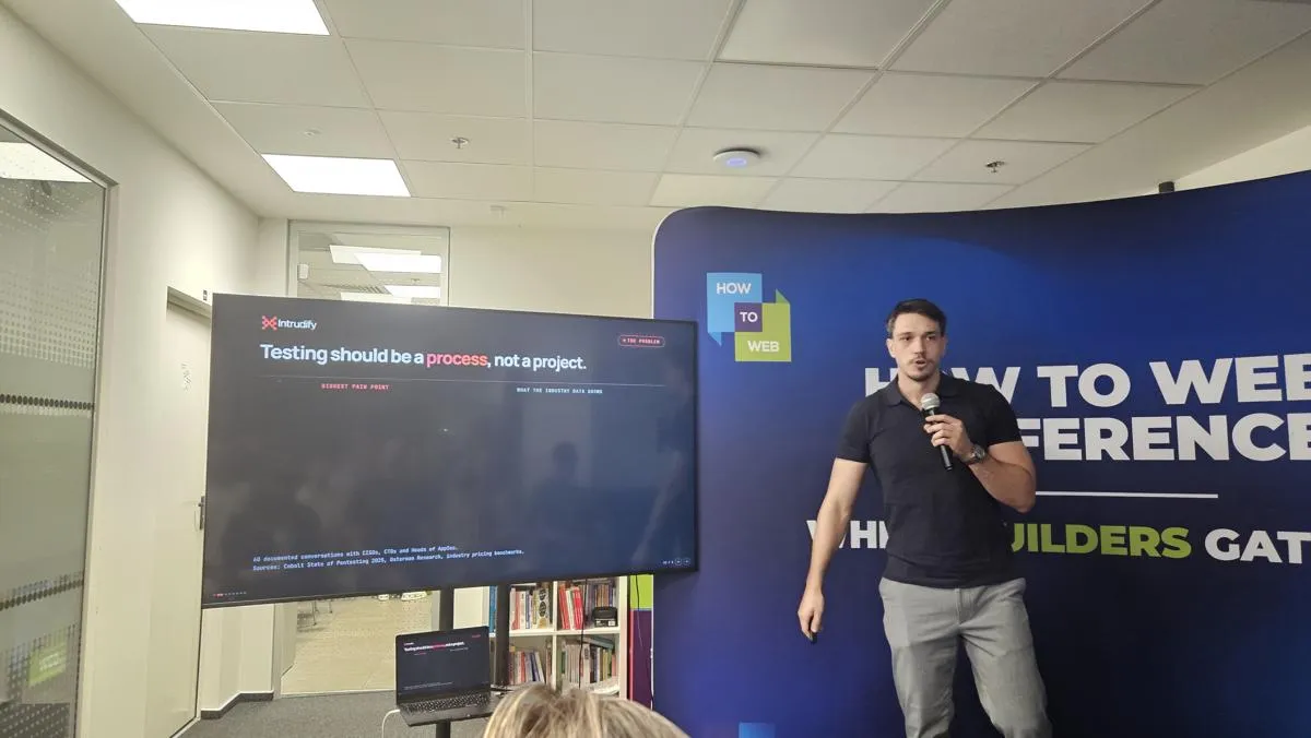 Intrudify presenting its approach to continuous security testing at Demo Nights
